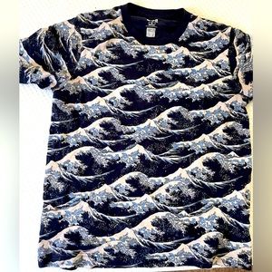 UNIQLO Hokusai Blue